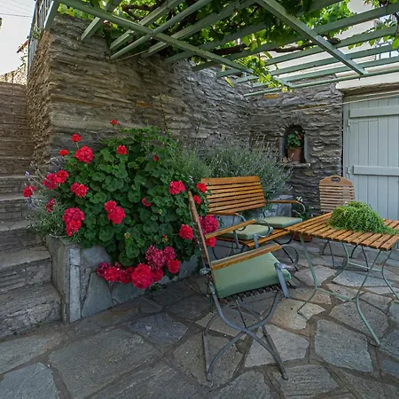Victoria's Summerhouse